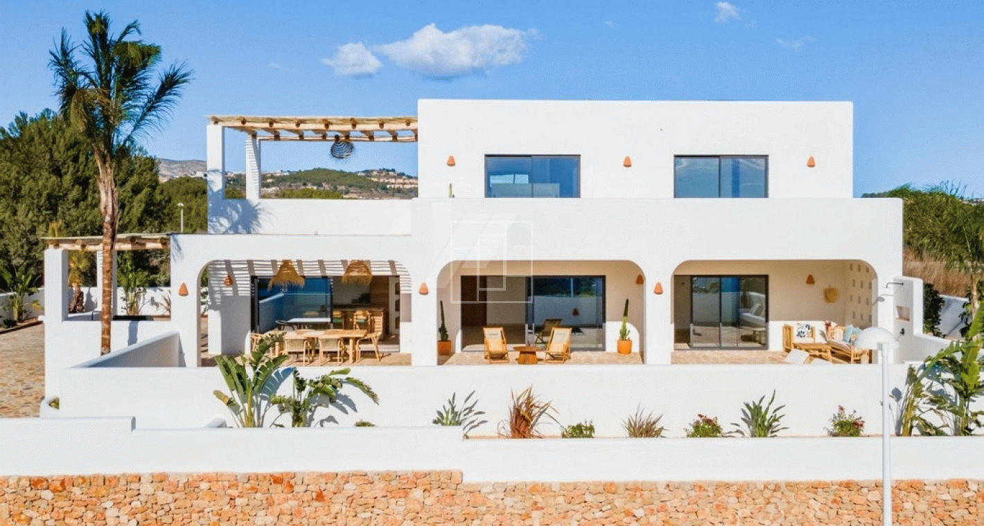 South facing newly built Ibiza style villa with sea view in Moraira
BP