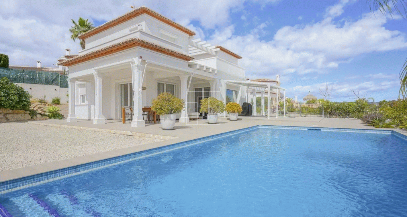 Luxury villa with beautiful sea views in Jávea
bp