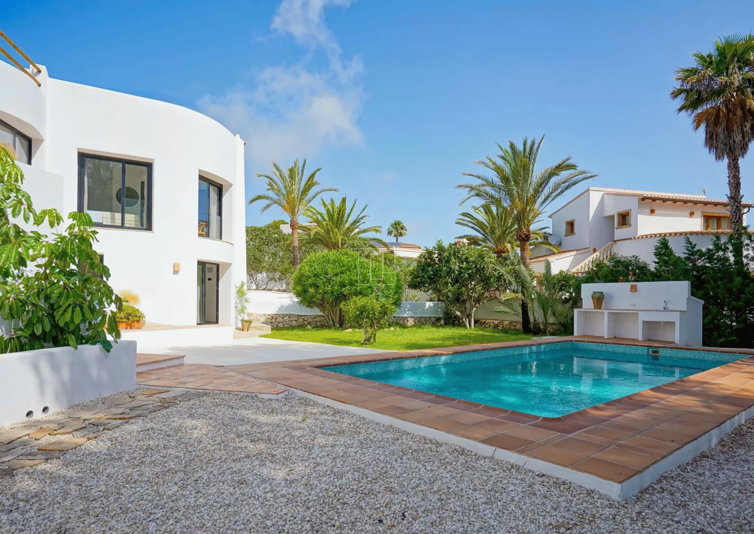 SPLENDID VILLA WITH BEAUTIFUL SEA VIEW IN JAVEA
bp